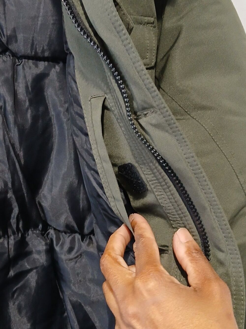 Canada Weather Gear Army Green Heavyweight Artic Parka w Faux Fur Hood Men Sz L. - Picture 9 of 10